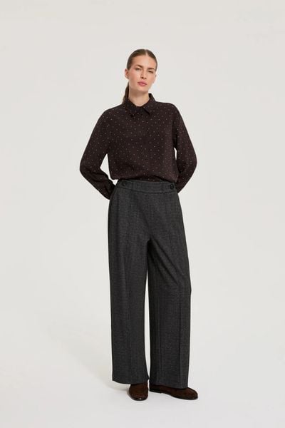 Koszula w kropki brązowa. Brązowe koszule MOODO, l, bez wzorów, z poliesteru, bez kołnierzyka, bez ramiączek. Za 119.99 zł.