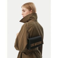 Torebka LOVE MOSCHINO. Czarne torebki klasyczne Love Moschino, bez wzorów, bez dodatków. Za 699.99 zł.