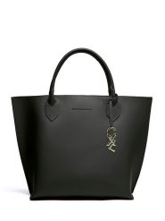 CXL by Christian Lacroix Skórzana torebka "George V" w kolorze czarnym - 32 x 45 x 11 cm rozmiar: onesize. Czarne torby na ramię CXL by Christian Lacroix, bez wzorów, z materiału, przez ramię, bez dodatków. Za 448.99 zł.