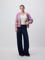 Wzorzysty kardigan - różowy. Czerwone kardigany Reserved, l, bez wzorów, z dzianiny. Za 149.99 zł.