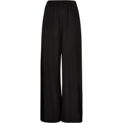 Luźne Spodnie Damskie Z Szerokimi Nogawkami Z Wiskozy. Czarne spodnie dresowe Urban Classics, xl, bez wzorów, z wiskozy. Za 179.99 zł.
