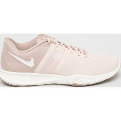 Nike - Buty City Trainer 2. Czerwone obuwie sportowe Nike, z gumy, bez zapięcia. Za 249.90 zł.