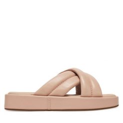 Klapki Clarks. Czerwone klapki Clarks, bez wzorów, bez obcasa. Za 339.99 zł.
