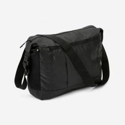 Torba turystyczna Forclaz Travel Compact 15 l. Czarne torby na ramię DECATHLON, bez wzorów, z materiału, na ramię, duże, bez dodatków. Za 29.99 zł.