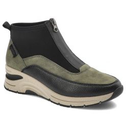 Zielone Botki Rieker Stylowe Obuwie Damskie Na Koturnie. Zielone botki Rieker, bez wzorów, z materiału, bez obcasa, na koturnie, bez zapięcia. Za 297.99 zł.