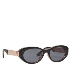 Okulary przeciwsłoneczne Guess. Czarne okulary przeciwsłoneczne Guess, z aplikacjami. Za 589.99 zł.