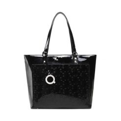 Torebka QUAZI. Czarne torebki klasyczne QUAZI, bez wzorów, bez dodatków. Za 179.96 zł.