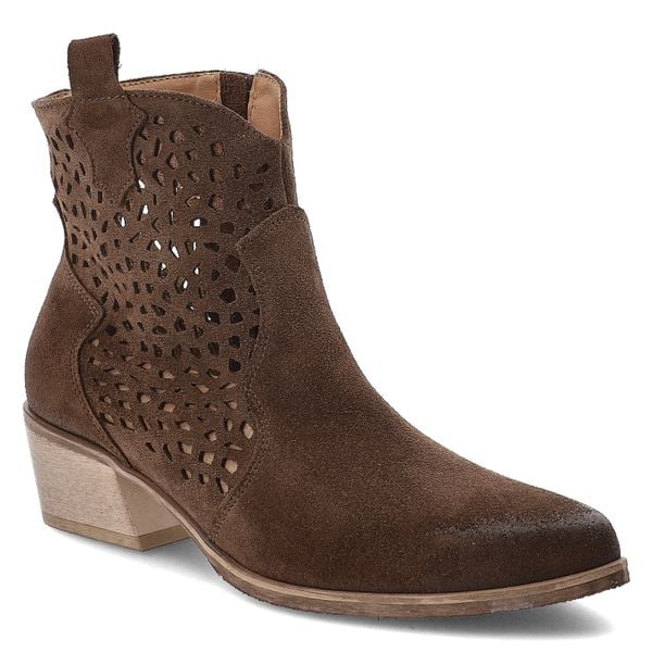 Botki damskie Armodo, kowbojki ażurowe skórzane za kostkę na klocku, ciemnobrązowe, 1616. Brązowe botki Armodo, na jesień, w ażurowe wzory, z jeansu, za kostkę, bez obcasa, bez zapięcia. Za 429.00 zł.