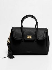 Victor & Hugo Paris Skórzana torebka "Bagatelle" w kolorze czarnym - 31 x 23 x 9 cm rozmiar: onesize. Czarne torby na ramię Victor & Hugo Paris, z aplikacjami, z materiału, przez ramię, bez dodatków. Za 347.99 zł.