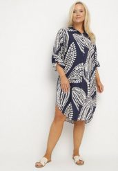 Granatowa Sukienka Koszulowa z Wiskozą o Pudełkowym Kroju Redenira. Niebieskie sukienki Born2be, na co dzień, l, bez wzorów, z jeansu, klasyczne, bez kołnierzyka, plus size, bez ramiączek, midi, kopertowe. Za 89.99 zł.