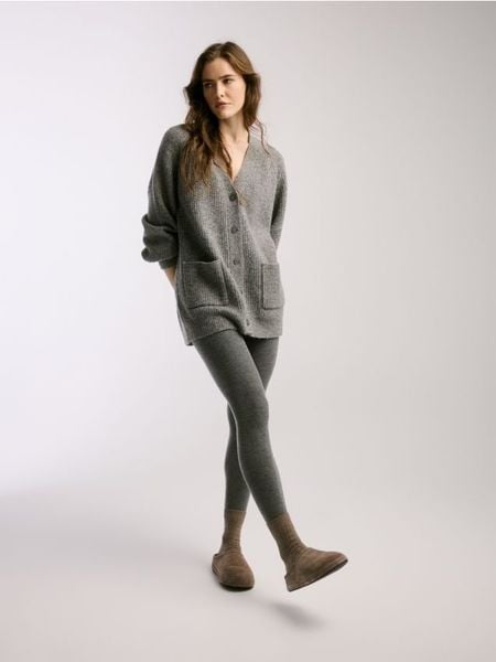 Dzianinowe legginsy - szary. Szare legginsy Reserved, l, bez wzorów, z dzianiny. Za 119.99 zł.
