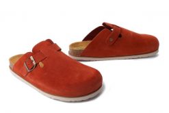 DR. BRINKMANN 600116-62 orange, klapki damskie. Brązowe klapki Dr. Brinkmann, bez wzorów, ze skóry, bez obcasa. Za 216.93 zł.