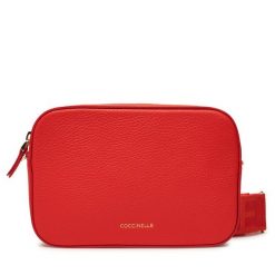 Torebka Coccinelle. Brązowe listonoszki Coccinelle, bez wzorów, bez dodatków. Za 589.99 zł.