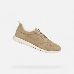 Buty GEOX D SUKIE 2.0 Jasnobrązowy. Brązowe trekkingi Geox, ze skóry, trekkingowe. Za 423.99 zł.