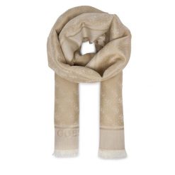 Szal Guess. Brązowe szaliki Guess, z aplikacjami. Za 239.99 zł.