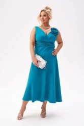 Elegancka sukienka Anna na wesele w turkusowym kolorze PLUS SIZE XXL. Niebieskie sukienki Moda Size Plus Iwanek, na imprezę, plus size, z aplikacjami, z elastanu, eleganckie, bez kołnierzyka, plus size, bez ramiączek, midi, kopertowe. Za 369.90 zł.