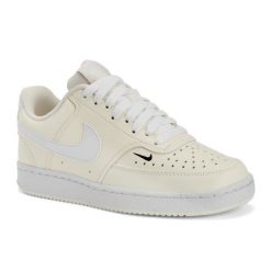 Buty damskie Nike Court Vision Low Next Nature. Brązowe obuwie sportowe Nike, bez zapięcia, trekkingowe, Nike Court. Za 329.99 zł.