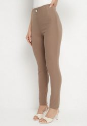 Ciemnobeżowe Legginsy z Wiskozą z Wysokim Stanem Zdobione Guzikiem z Cyrkoniami Nalette. Brązowe legginsy Born2be, l, z aplikacjami, z bawełny, z podwyższonym stanem. Za 69.99 zł.