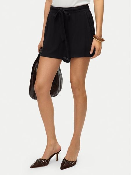 Vero Moda Szorty materiałowe Menny 10323630 Czarny Regular Fit. Czarne szorty Vero Moda, bez wzorów, z materiału. Za 91.99 zł.