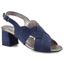 Sandaly damskie Lamanti, naturalna skóra zamszowa z krzyżującymi się paskami regulowanym zapięciem na sprzączkę oraz obcasem o średniej wysokości, gr. Niebieskie sandały Lamanti, bez wzorów, ze skóry, biznesowe, bez obcasa, na obcasie, bez zapięcia. Za 199.00 zł.