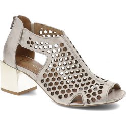 Złote Sandały Maciejka Eleganckie Skórzane Buty. Żółte sandały Maciejka, bez wzorów, ze skóry, eleganckie, bez obcasa, na obcasie, bez zapięcia. Za 239.00 zł.