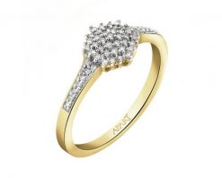 Pierścionek z żółtego złota z diamentami - 0,15 ct - próba 585. Żółte pierścionki Apart, z diamentem, złote. Za 2,890.00 zł.
