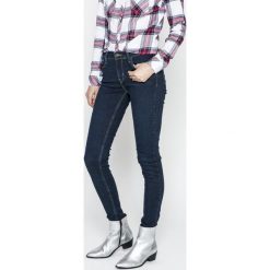 Levi's - Jeansy 710. Niebieskie jeansy Levi's®, s, z aplikacjami. W wyprzedaży za 159.90 zł.