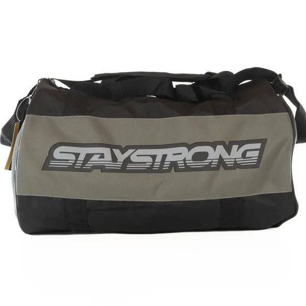 Torba sportowa Stay Strong Icon Duffle. Czarne torby na ramię STAY STRONG, bez wzorów, z tkaniny, sportowe, na ramię, bez dodatków. Za 175.50 zł.