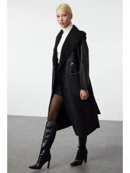 Trendyol Płaszcz przejściowy w kolorze czarnym rozmiar: M/L. Czarne płaszcze Trendyol, l, bez wzorów, z tkaniny, bez kaptura. Za 200.60 zł.