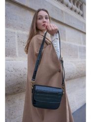 Maison héritage PARIS Skórzana torebka "Alva" w kolorze czarnym - 22 x 15 x 6 cm rozmiar: onesize. Czarne torby na ramię Maison héritage PARIS, bez wzorów, z materiału, na ramię, bez dodatków. Za 347.99 zł.