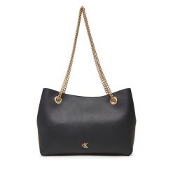 Torebka Calvin Klein. Czarne torebki klasyczne Calvin Klein, bez wzorów, bez dodatków. Za 529.99 zł.