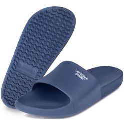 Klapki basenowe Aqua Speed Ohio. Niebieskie klapki Aqua-Speed, bez wzorów, bez obcasa. Za 59.99 zł.