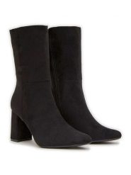Belluci Botki w kolorze czarnym rozmiar: 37. Czarne botki Belluci, bez wzorów, bez obcasa, bez zapięcia. Za 152.62 zł.