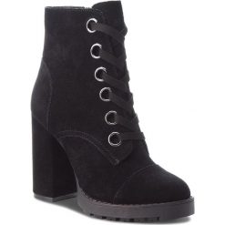 Botki LIU JO - Karen S68055 PX002 Black 22222. Czarne botki Liu Jo, z aplikacjami, z materiału, bez obcasa, bez zapięcia. W wyprzedaży za 499.00 zł.