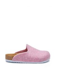 Comfortfusse Wełniane kapcie w kolorze jasnoróżowym rozmiar: 38. Różowe obuwie domowe Comfortfüße, bez wzorów, z materiału, z okrągłym noskiem, bez zapięcia. Za 260.99 zł.