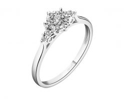 Pierścionek z białego złota z brylantami - 0,15 ct - próba 585. Białe pierścionki Apart, z brylantem, złote. Za 3,190.00 zł.