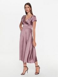 Swing Sukienka koktajlowa 5AE05200 Fioletowy Regular Fit. Fioletowe sukienki Swing, bez wzorów, z syntetyku, wizytowe, bez kołnierzyka, bez ramiączek. Za 346.99 zł.