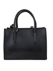 COCCINELLE Skórzana torebka w kolorze czarnym - 26 x 19 x 13 cm rozmiar: onesize. Czarne torby na ramię Coccinelle, bez wzorów, z materiału, przez ramię, bez dodatków. Za 961.84 zł.