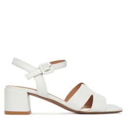 Sandały Clara Barson. Białe sandały Clara Barson, bez wzorów, bez obcasa, na słupku, bez zapięcia. Za 119.99 zł.