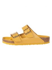 Birkenstock Skórzane klapki w kolorze żółtym rozmiar: 38. Żółte klapki Birkenstock, bez wzorów, z otwartym noskiem, bez obcasa. Za 454.95 zł.