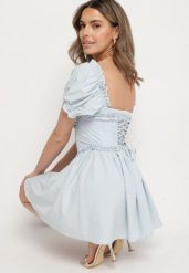 Niebieska Sukienka Vices w Rustykalnym Stylu z Gorsetowym Wiązaniem Tolaviela. Niebieskie sukienki Born2be, na imprezę, l, z aplikacjami, z jeansu, eleganckie, bez kołnierzyka, bez ramiączek, mini, gorsetowe. Za 129.99 zł.