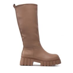 Kozaki DeeZee. Brązowe kozaki DeeZee, bez obcasa, na płaskiej podeszwie, bez zapięcia. Za 249.99 zł.