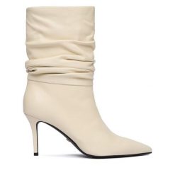 Botki Gino Rossi. Botki Gino Rossi, bez wzorów, bez obcasa, na szpilce, bez zapięcia. Za 529.99 zł.