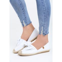 Białe Espadryle Little Talks. Białe espadryle Born2be, bez wzorów, z materiału, bez obcasa, na płaskiej podeszwie, bez zapięcia. Za 79.99 zł.