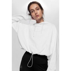 Bluza damska BLD292 - biały. Białe bluzy 4f, bez wzorów, z dzianiny, z kapturem. W wyprzedaży za 79.99 zł.