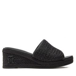 Espadryle Tommy Hilfiger. Czarne espadryle TOMMY HILFIGER, bez wzorów, bez obcasa, bez zapięcia. Za 419.99 zł.