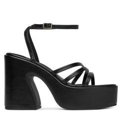 Sandały DeeZee. Czarne sandały DeeZee, bez wzorów, bez obcasa, na słupku, bez zapięcia. Za 159.99 zł.