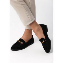 Czarne Mokasyny Wren. Czarne mokasyny Born2be, z aplikacjami, bez obcasa. Za 79.99 zł.