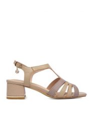 Lasocki Sandały CEO-25F575-1 Beżowy. Brązowe sandały Lasocki, bez wzorów, ze skóry, bez obcasa, na słupku, bez zapięcia. Za 199.99 zł.