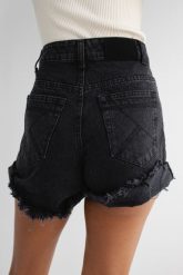 Szorty jeansowe z wysokim stanem w kolorze czarnym - VANITY BLACK DENIM-XS. Czarne szorty Marsala, bez wzorów, z denimu, casualowe, z podwyższonym stanem. Za 299.90 zł.